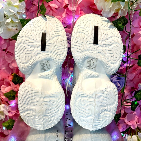 AZALEA WANG PETEY-WHITE EMBELLISHED SNEAKER NEW IN BOX - Picture 8 of 11